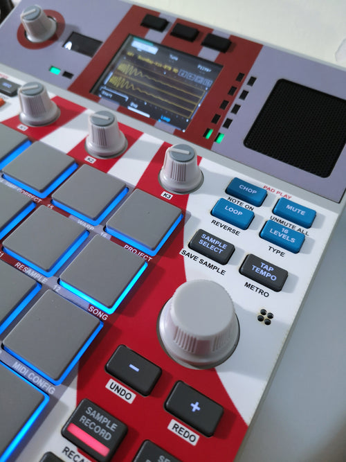 ATARI 01 (white) - AKAI MPC Sample Skin - Lofi Andy