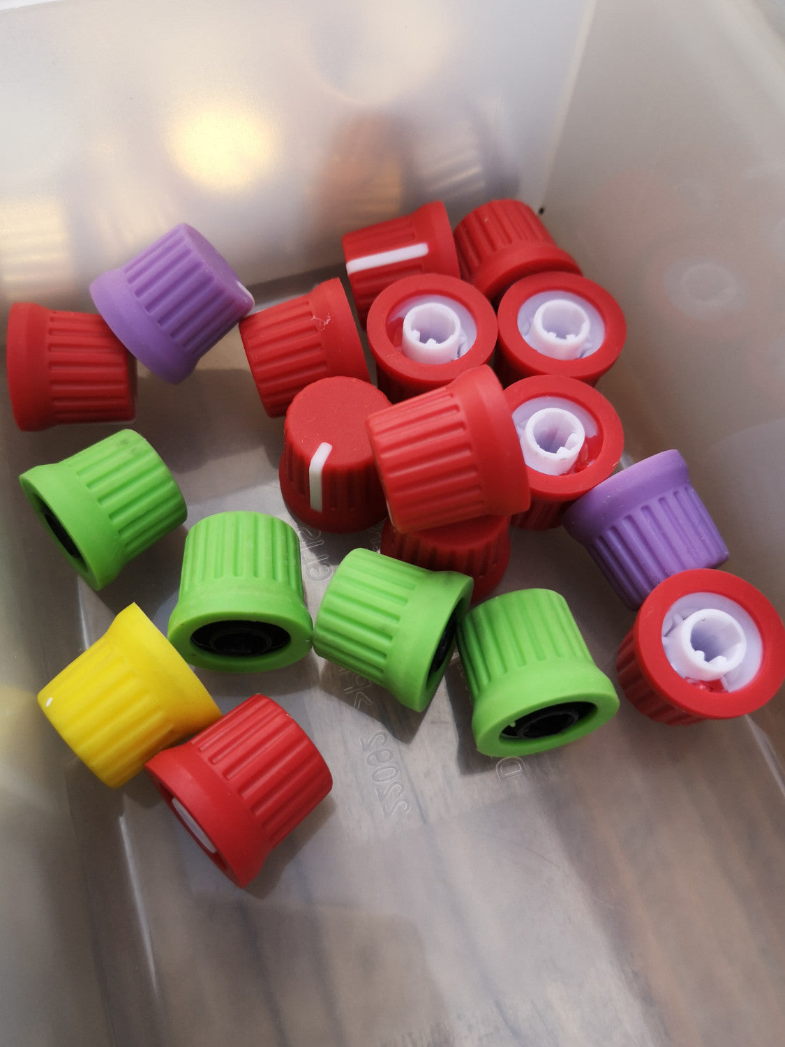 Fatty Knobs - DJ TechTools Chroma Caps