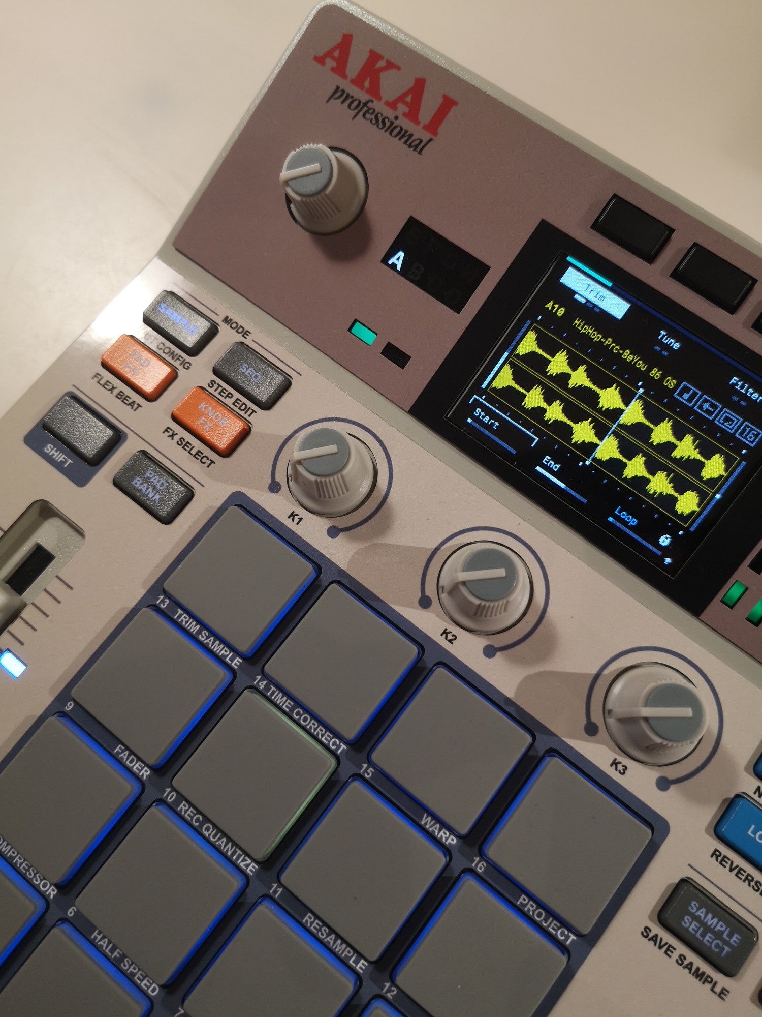 Retro Edition - AKAI MPC Sample Skin
