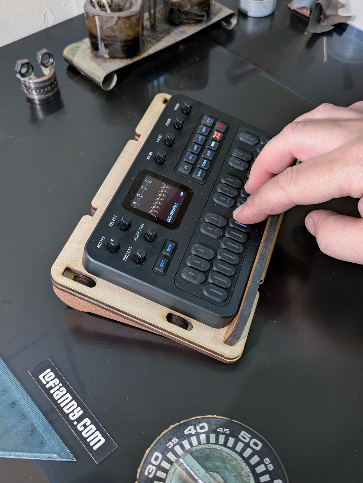Opus-FM1 Case/Stand | M-VAVE FM-1