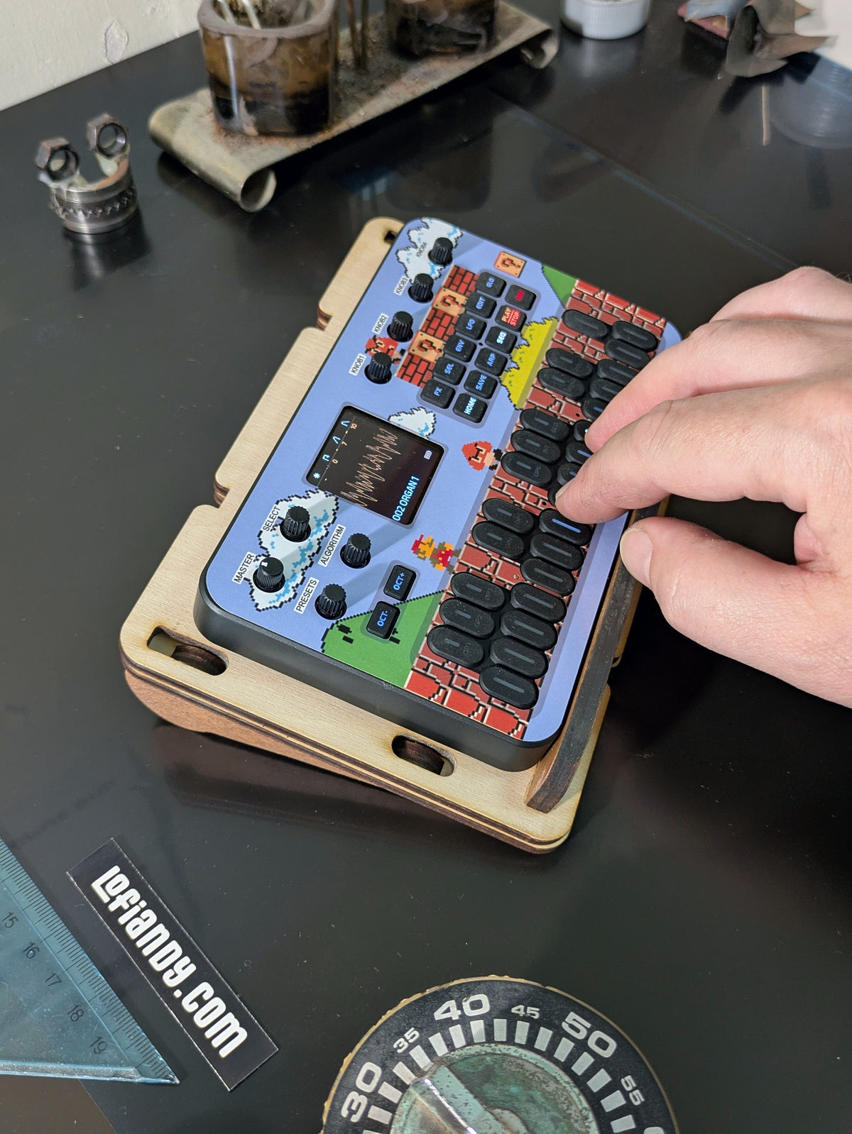 Opus-FM1 Case/Stand | M-VAVE FM-1