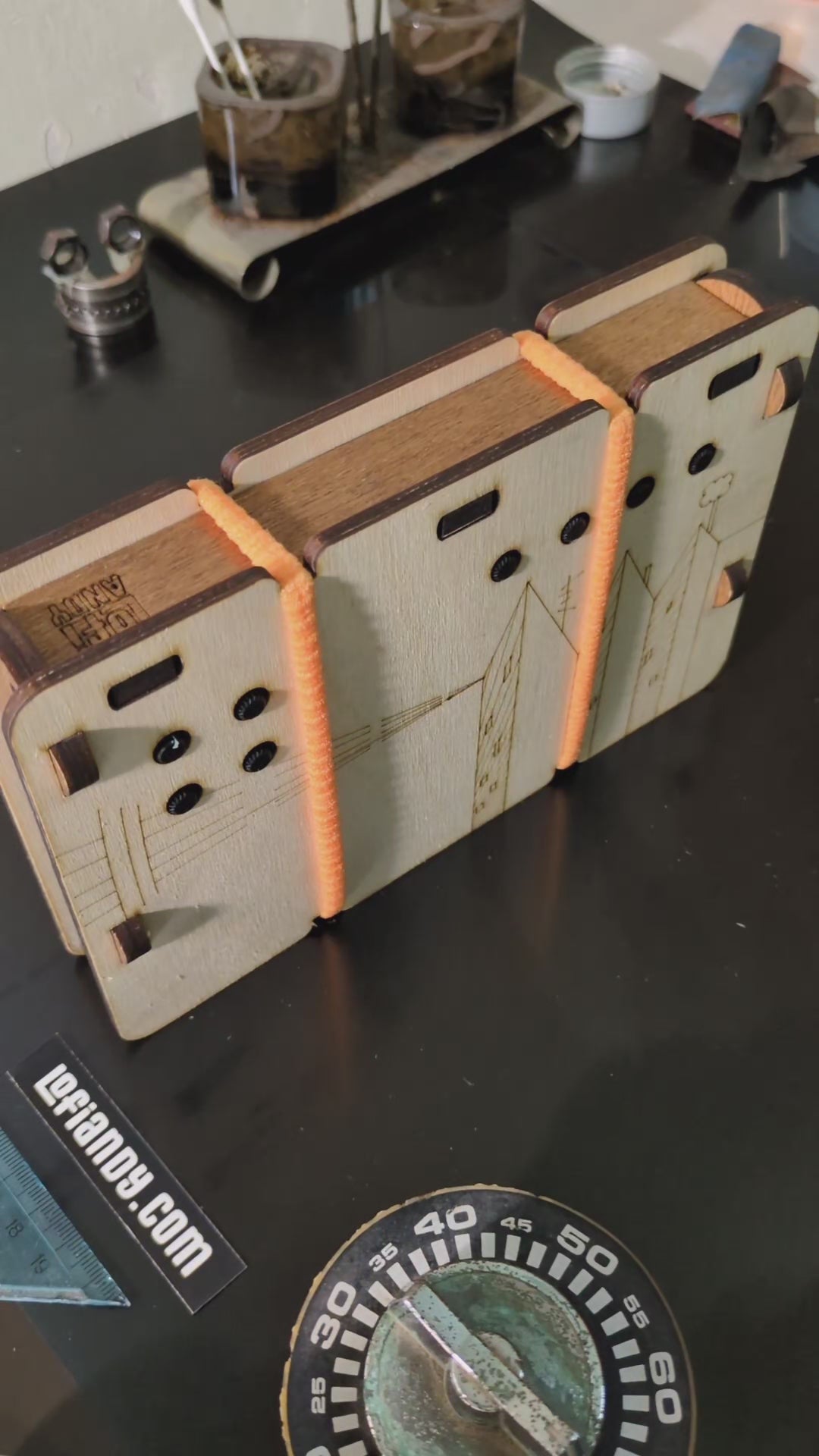 Opus-FM1 Case/Stand | M-VAVE FM-1