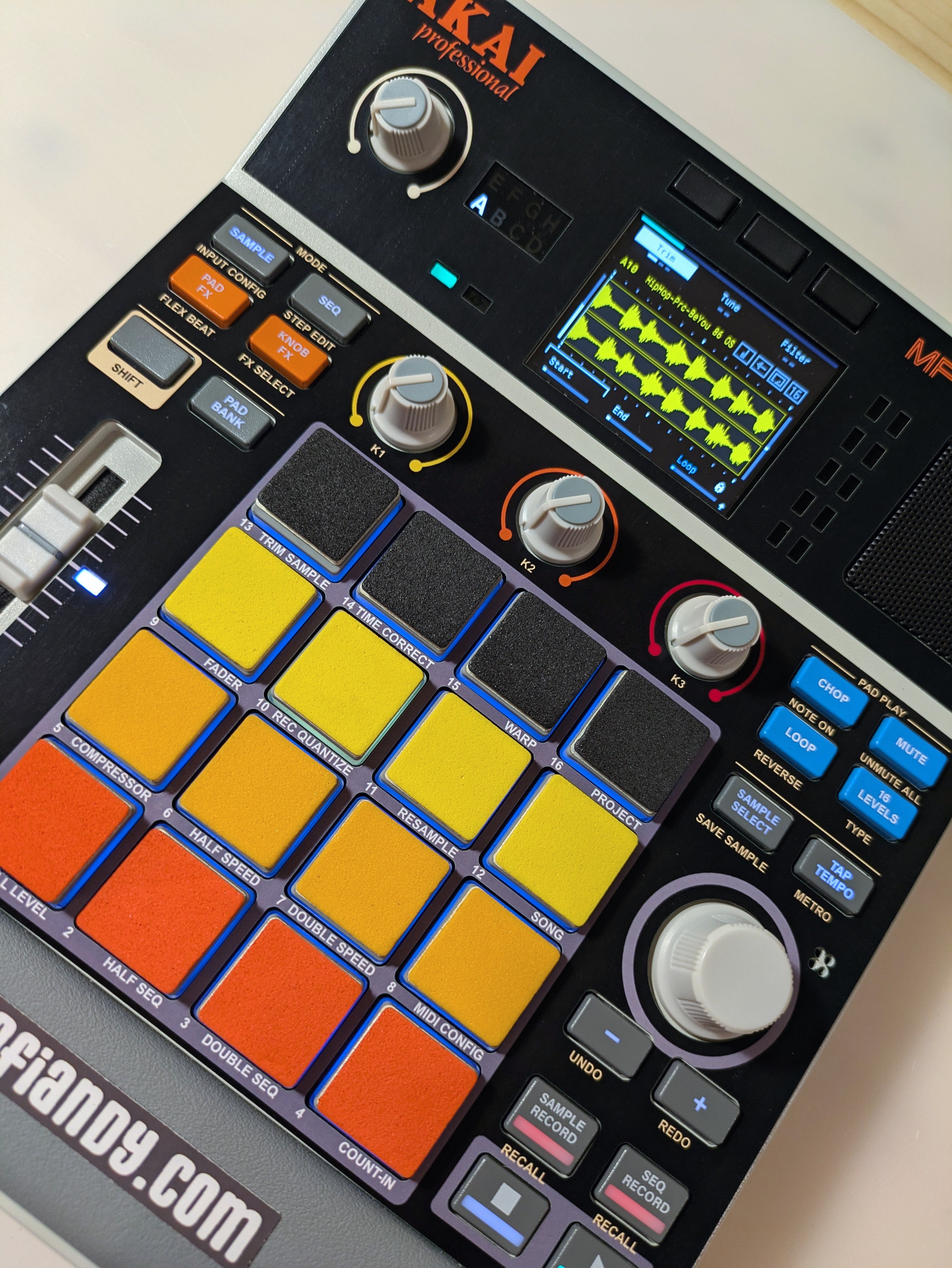 TR-808 Vibes - AKAI MPC Sample Kit