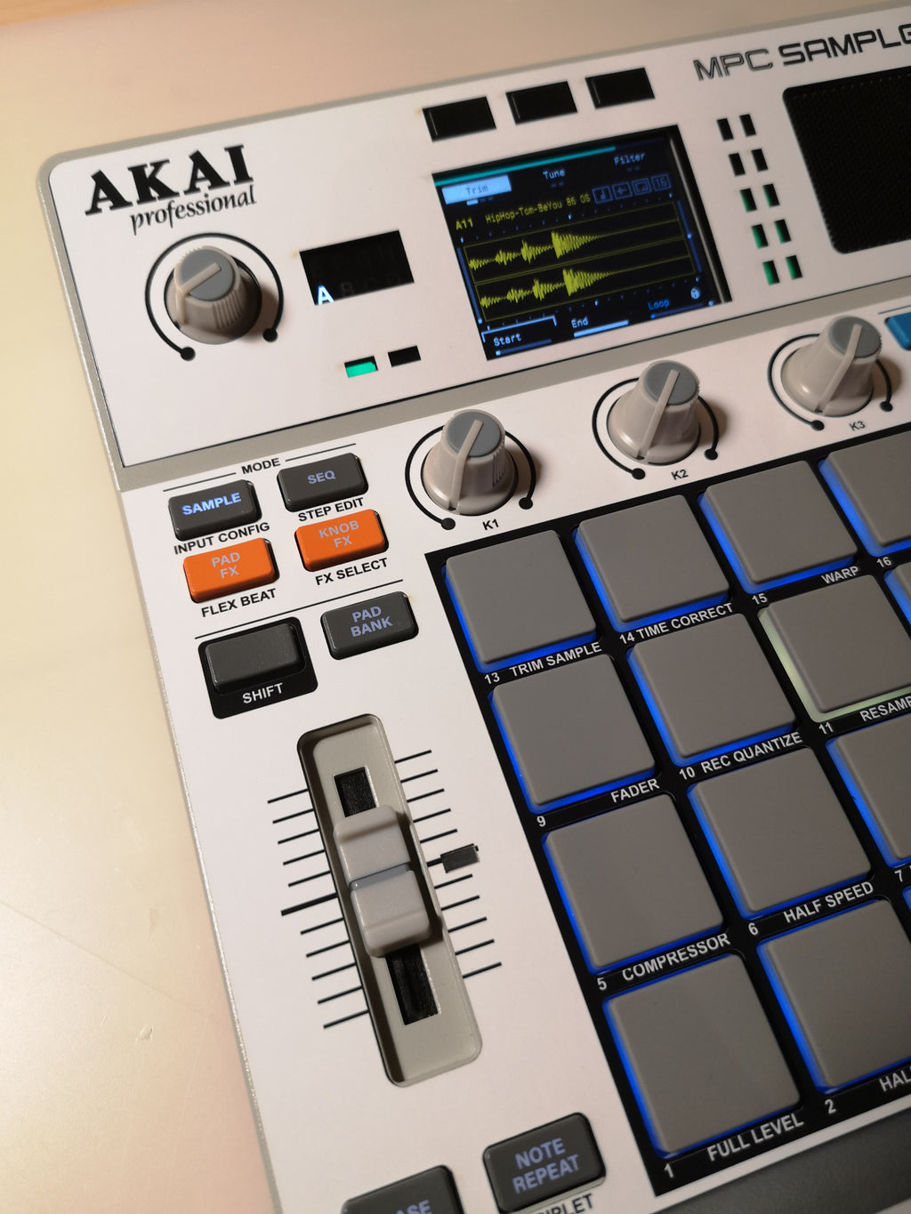 Solid White - AKAI MPC Sample Skin