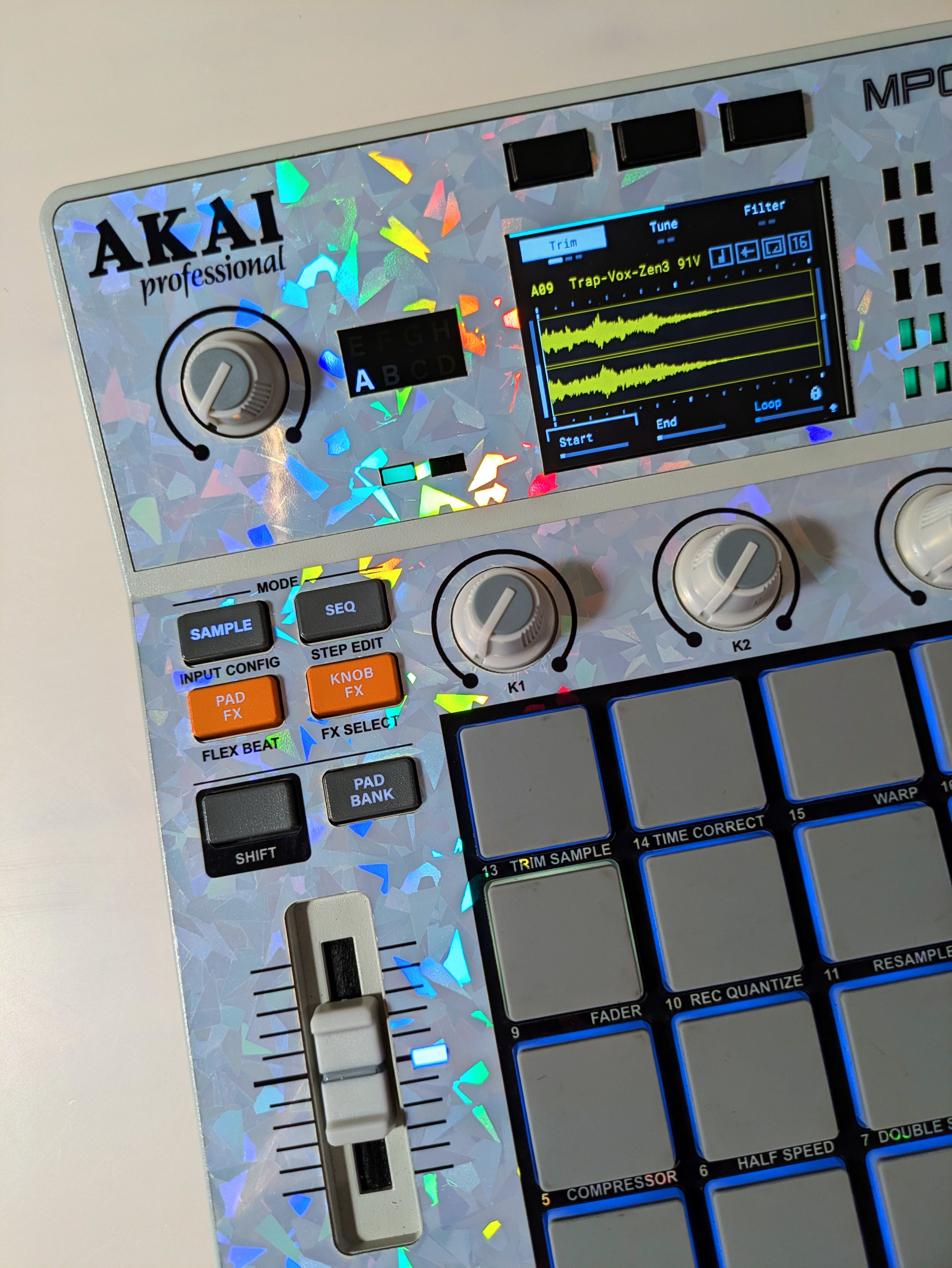 Special Holographic 02 - AKAI MPC Sample Skin - Lofi Andy