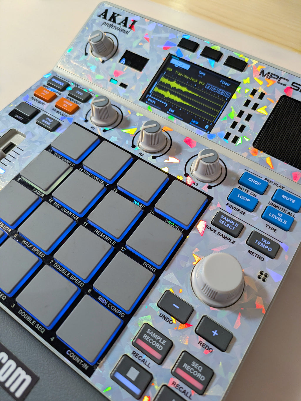 Special Holographic 02 - AKAI MPC Sample Skin - Lofi Andy